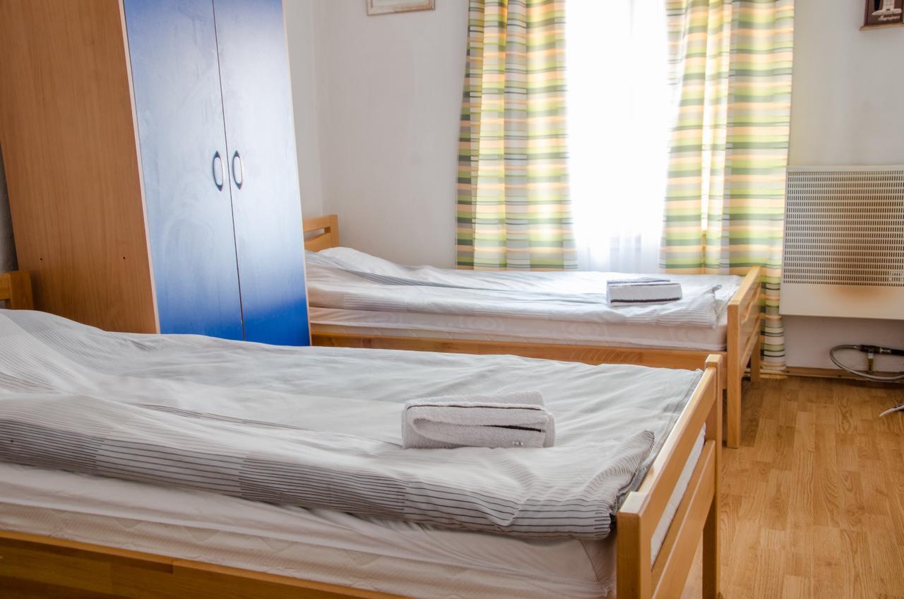 Guesthouse Unique Сараево Экстерьер фото