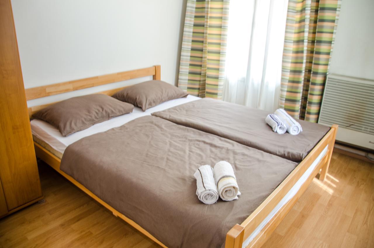 Guesthouse Unique Сараево Экстерьер фото
